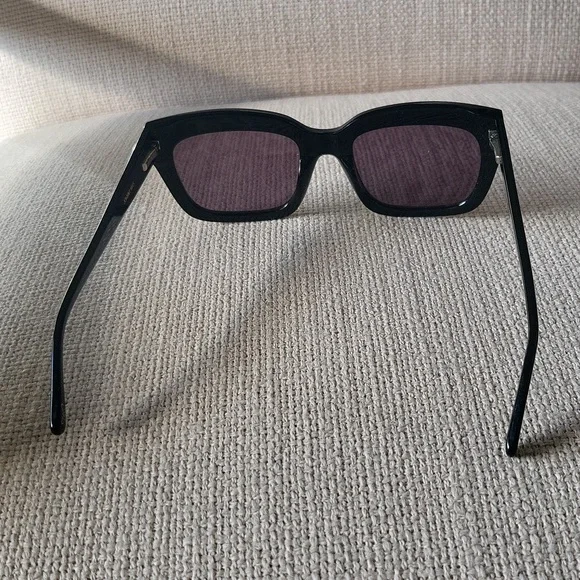 Johnny Was Marianne Sunglasses excellent condition.